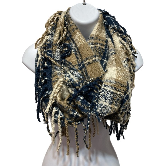 Plaid infinity scarf blue tan cream soft, 33.5"x11.5" plus fringe EUC 13000 - Picture 2 of 6